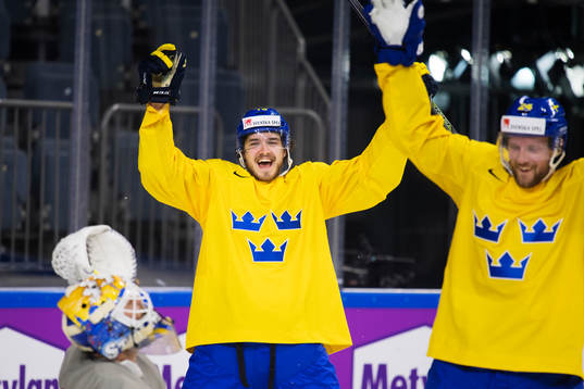 Dennis Everberg och Alexander Edler jublar