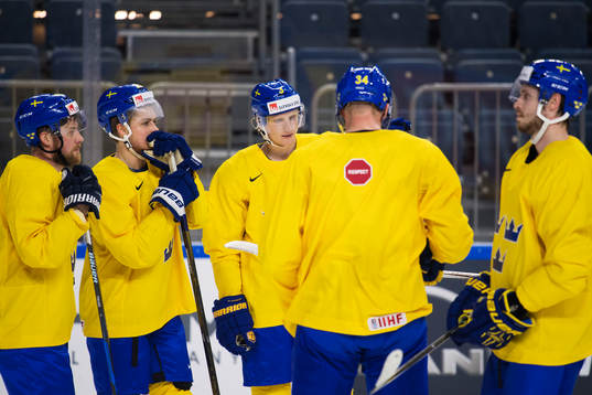 Linus Omark, William Nylander, John Klingberg, Carl