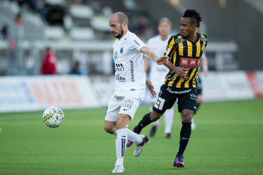 Sirius Karl Larson mot Häckens Nasiru Mohammed