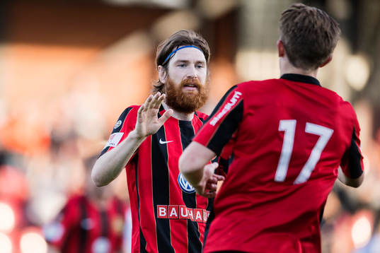 Brommapojkarnas Markus Gustafsson jublar