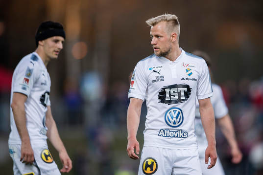 Östers Sebastian Crona deppar