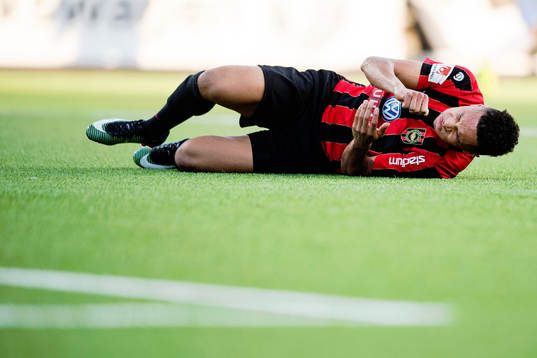 Brommapojkarnas Kevin Kabran får ont