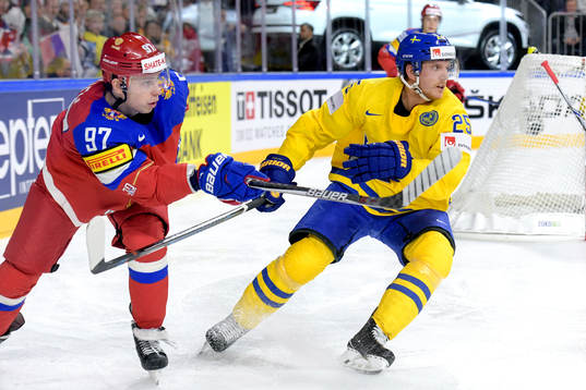 Rysslands Nikita Gusev och Sveriges Jonas Brodin