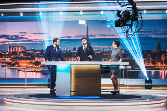 Sanny Lindström, Björn Oldeen och Lena Sundqvist i studion