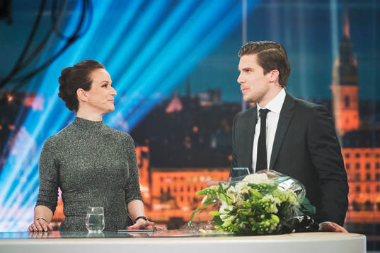 Lena Sundqvist och Henrik Tömmernes i studion
