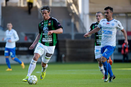 GAIS Dusan Djuric och Värnamos Liridon Silka