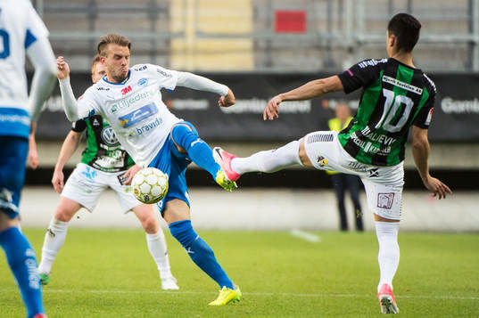 Värnamos Simon Nilsson och GAIS Luka Mijaljevic