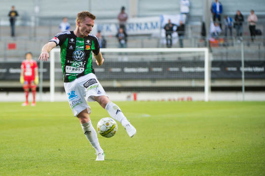 Målskytt för GAIS Dan Keat gör 2-1
