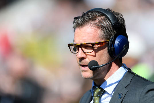 s tränare Rikard Norling blir intervjuad innan