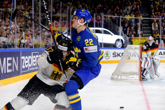 Tysklands Patrick Reimer och Sveriges Joel Eriksson Ek