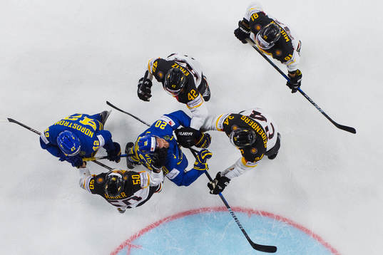 Sveriges Joakim Nordström och Joel Lundqvist i bråk med