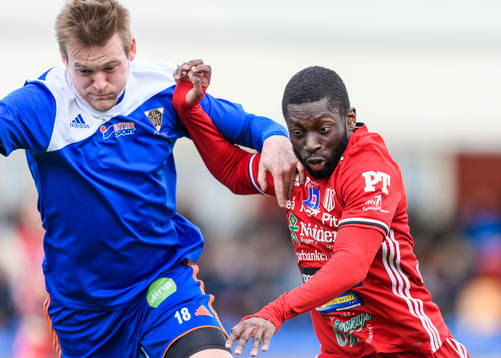 Bläddra bland fler bilder av Fotboll, Division 2 Norrland, Piteå - Bollnäs