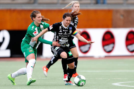 Hammarbys Kajsa Sund och Piteås Josefin Johansson