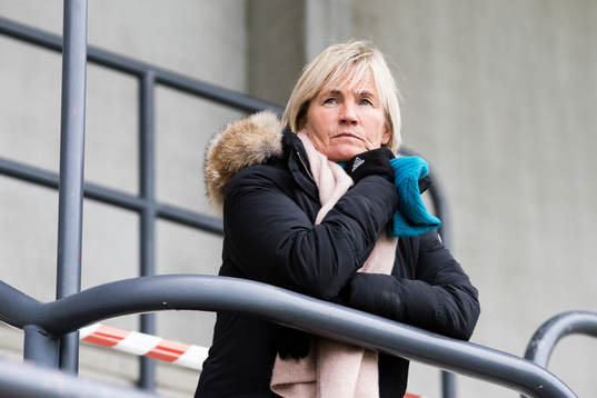 Sveriges assisterande förbundskapten Lilie Persson på