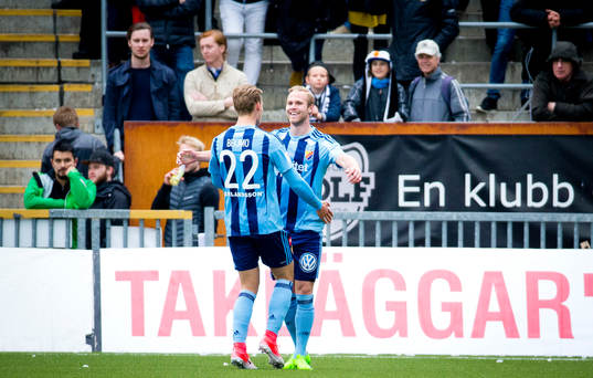 Djurgårdens Gustav Engvall gör 0-1 och jublar