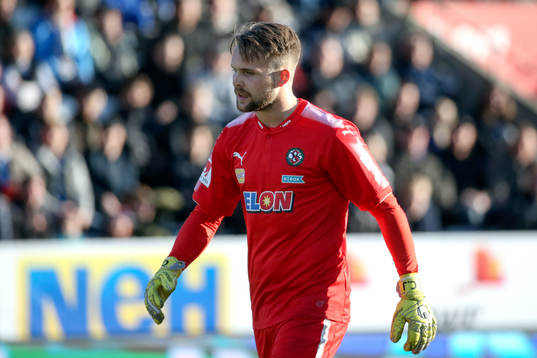 Örebros målvakt Oscar Jansson deppar