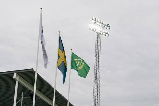 Elljus med Jönköpings flagga i förgrunden