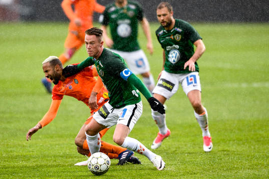 AFC Eskilstunas Ferid Ali och Jönköpings Tommy Thelin