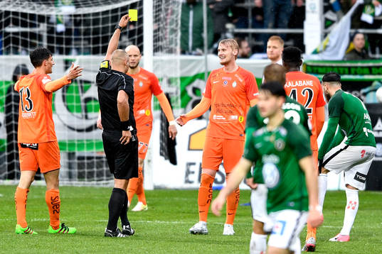 AFC Eskilstunas Ludvig Öhman Silwerfeldt visas ut av