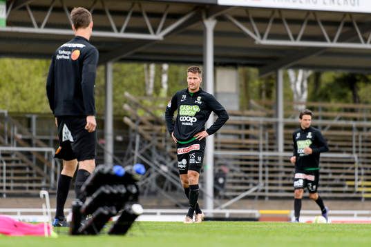 Varbergs Gabriel Altemark-Vanneryr före fotbollsmatchen i