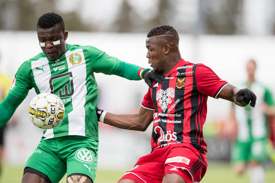Hammarbys Joseph Aidoo mot Östersunds Alhaji Gero