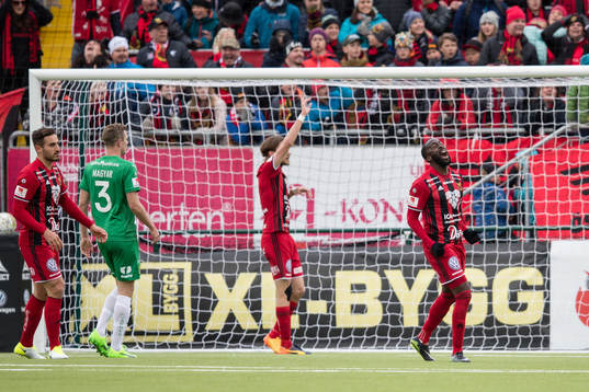 Östersunds Ronald Mukiibi deppar