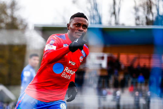 Helsingborgs Oke Akpoveta jublar