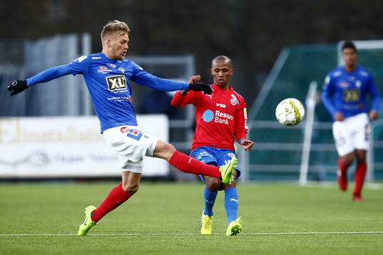 Åtvidabergs Fredrik Alm och Helsingborgs Bradley Ralani