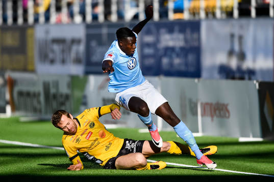 Malmö FFs Pa Konate och Elfsborgs Anders Randrup