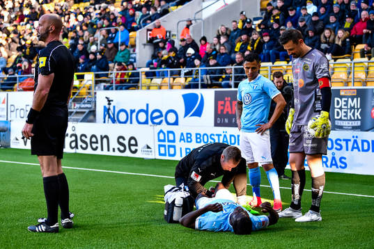 Malmö FFs Pa Konate får vård