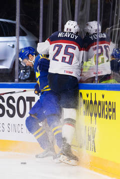 s Charlie McAvoy