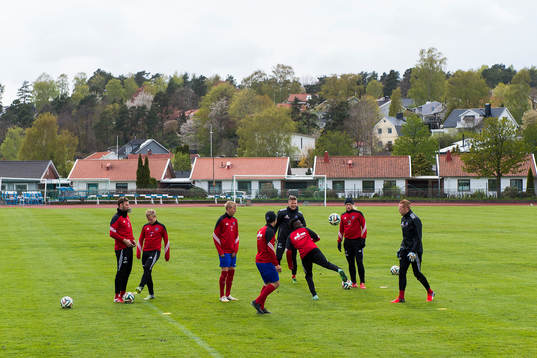 Derrick Ddungu  med flera