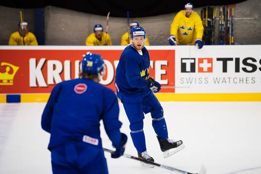 Bläddra bland fler bilder av Ishockey, ishockey-VM 2017, dag 6, träning Sverige
