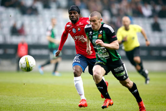 Örgrytes Martin Kayongo-Mutumba och GAIS James Sinclair