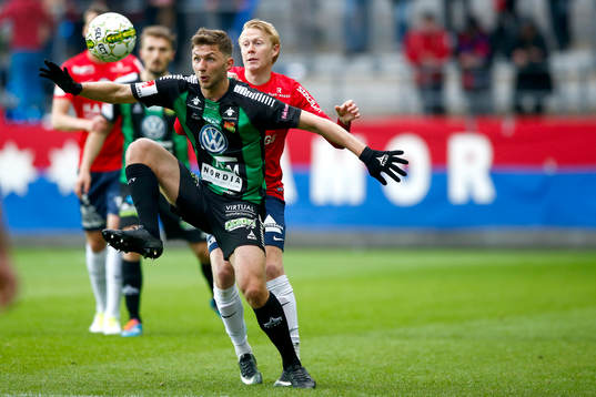 GAIS Alibek Aliev och Örgrytes Jacob Ericsson