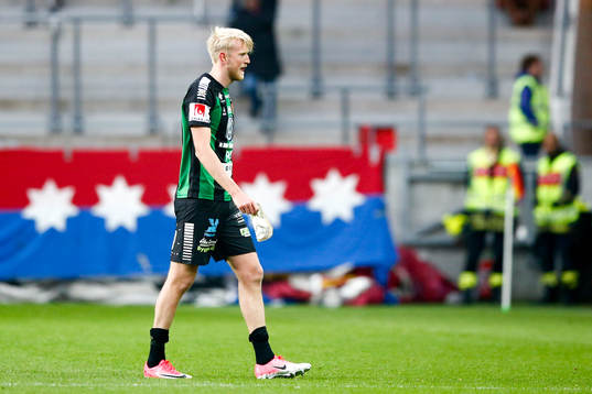 GAIS Carl Nyström tvingas lämna planen