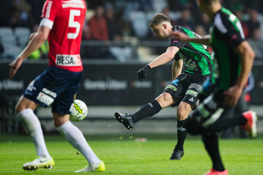 GAIS Alibek Aliev skjuter ett skott