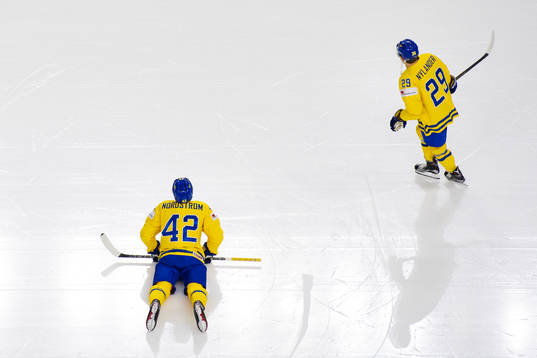 Sveriges Joakim Nordström och William Nylander värmer upp