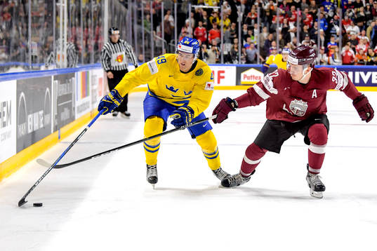 Sveriges Victor Rask och Lettlands Arturs Kulda