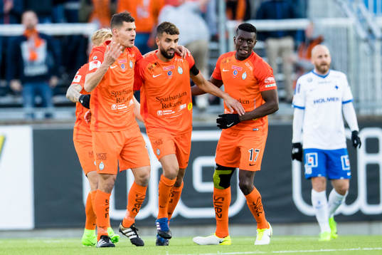 AFC Eskilstunas Omar Eddahri gör 1-2 reduceringen och