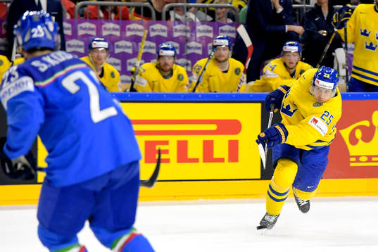 Sveriges Jonas Brodin gör 3-1