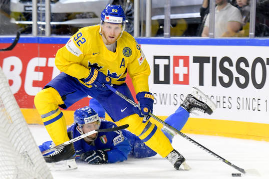 Sveriges Gabriel Landeskog och Italiens Enrico Miglioranzi