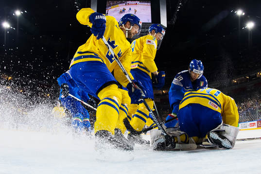 Sveriges Alexander Edler, John Klingberg och målvakt