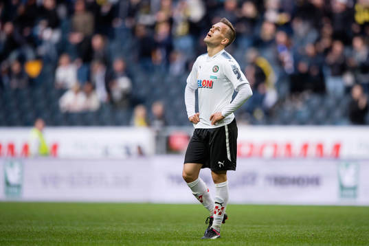 Örebros Logi Valgardsson deppar