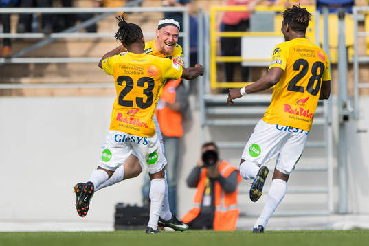 Falkenbergs Christoffer Carlsson jublar