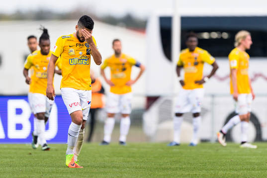 Falkenbergs Mahmut Özen får rött kort och tvingas lämna