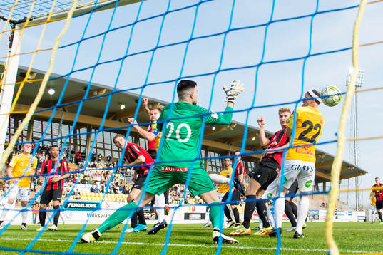 Falkenberg gör 1-0