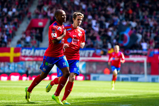 Helsingborgs Bradley Surprise Ralani jublar