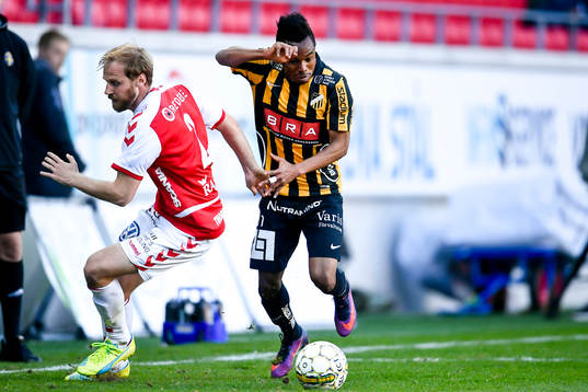 Kalmars Markus Thorbjörnsson och Häckens Nasiru Mohammed