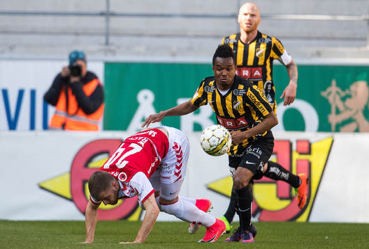 Kalmars Filip Sachpekidis och Häckens Nasiru Mohammed